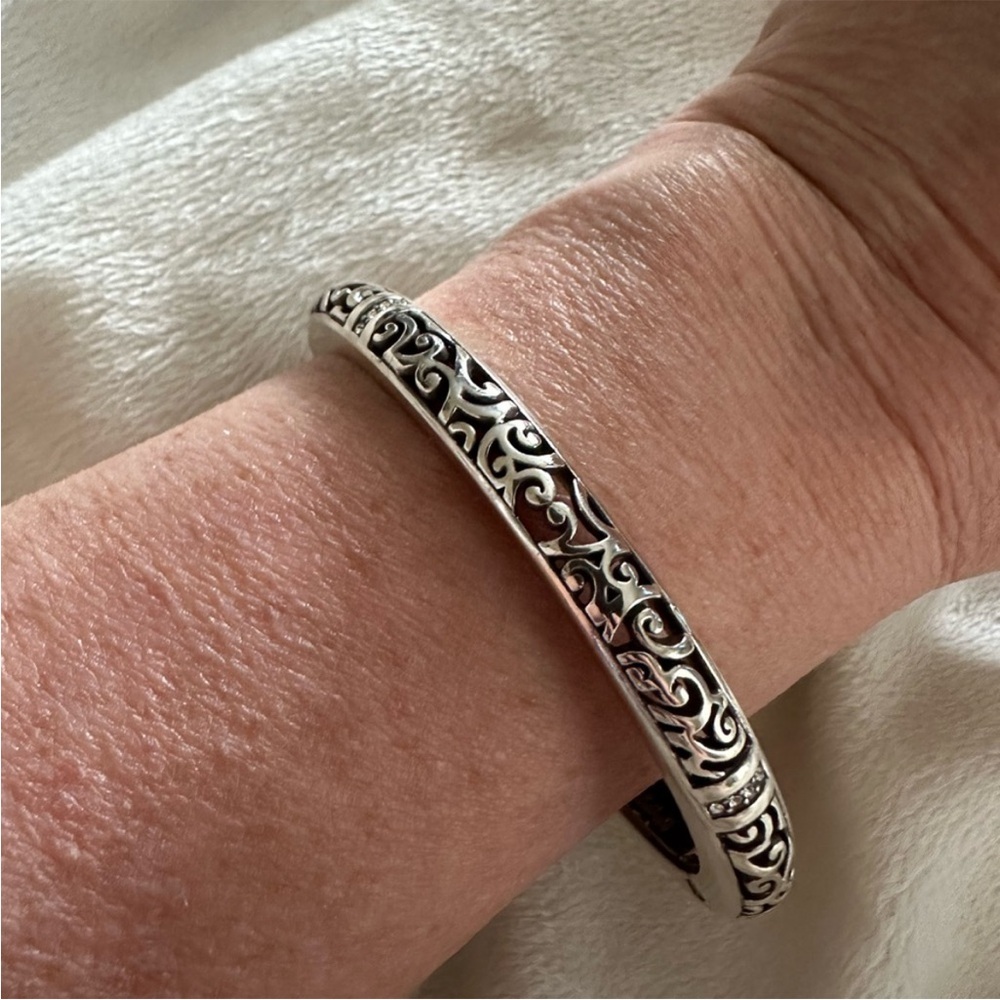 Brighton Viewpoint Hinged Bangle